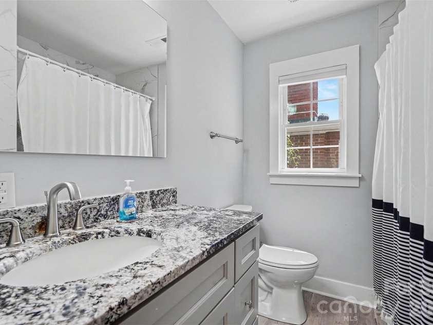 1524 Newcastle Street, Charlotte, NC 28216.  MLS# CAR4411392, YatesRealty ID 42438. 