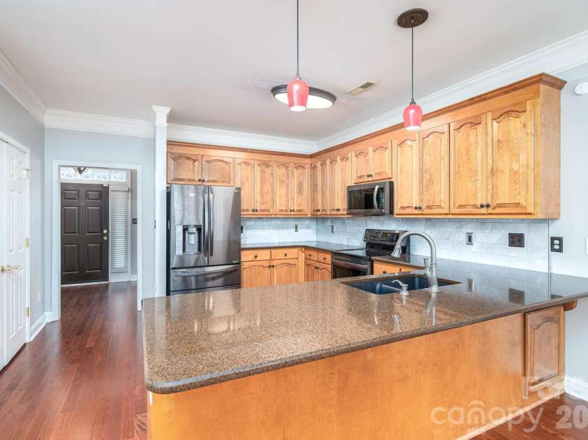 5308 Old Course Drive, Cramerton, NC 28032.  MLS# CAR4411801, YatesRealty ID 42439. 