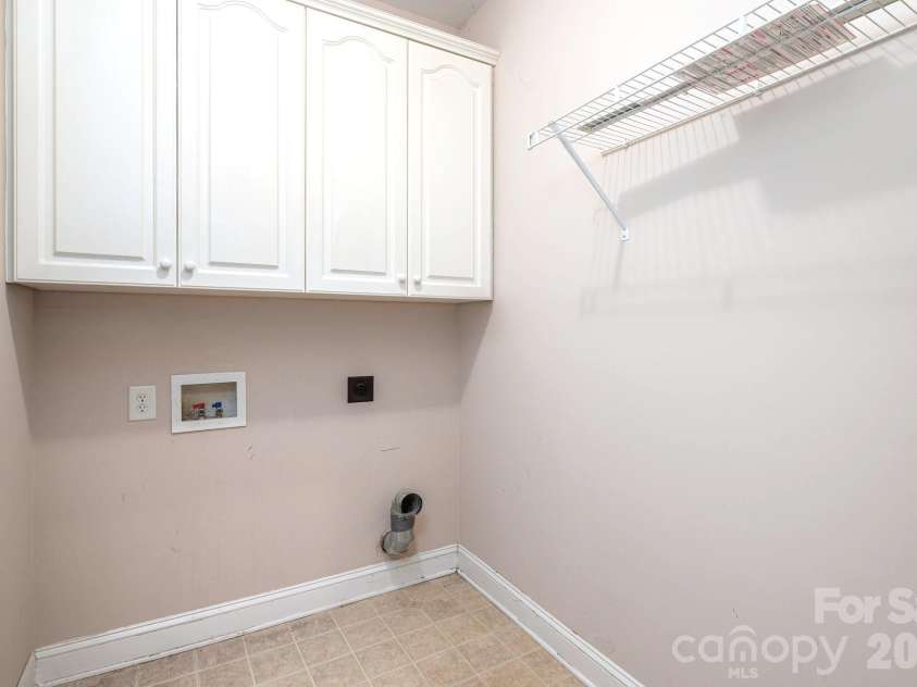 5308 Old Course Drive, Cramerton, NC 28032.  MLS# CAR4411801, YatesRealty ID 42439. 