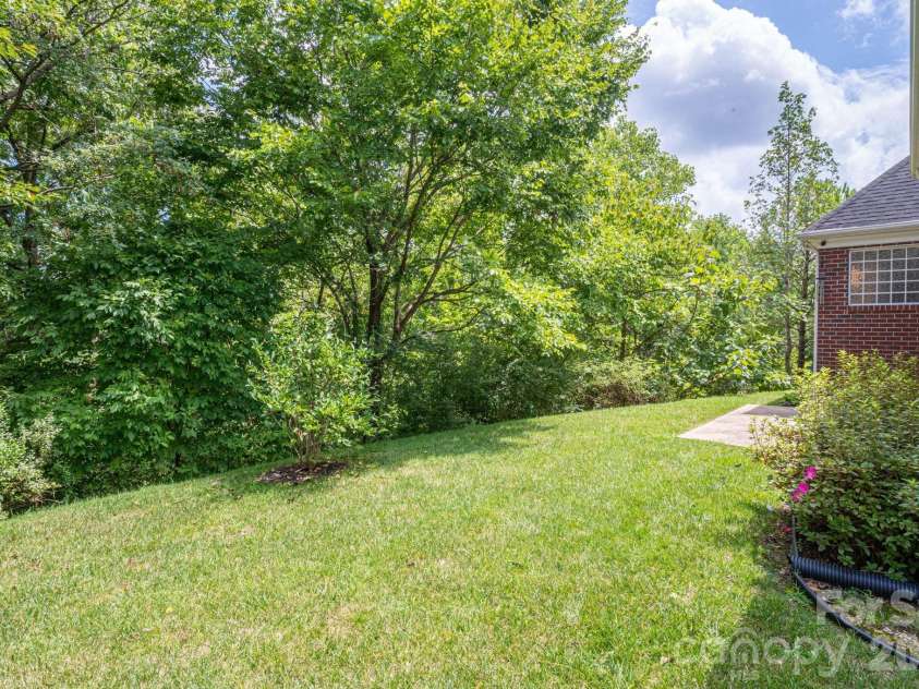 5308 Old Course Drive, Cramerton, NC 28032.  MLS# CAR4411801, YatesRealty ID 42439. 