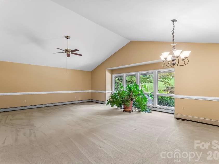 60 Monte Vista Drive, Waynesville, NC 28786.  MLS# CAR4411770, YatesRealty ID 42442. 