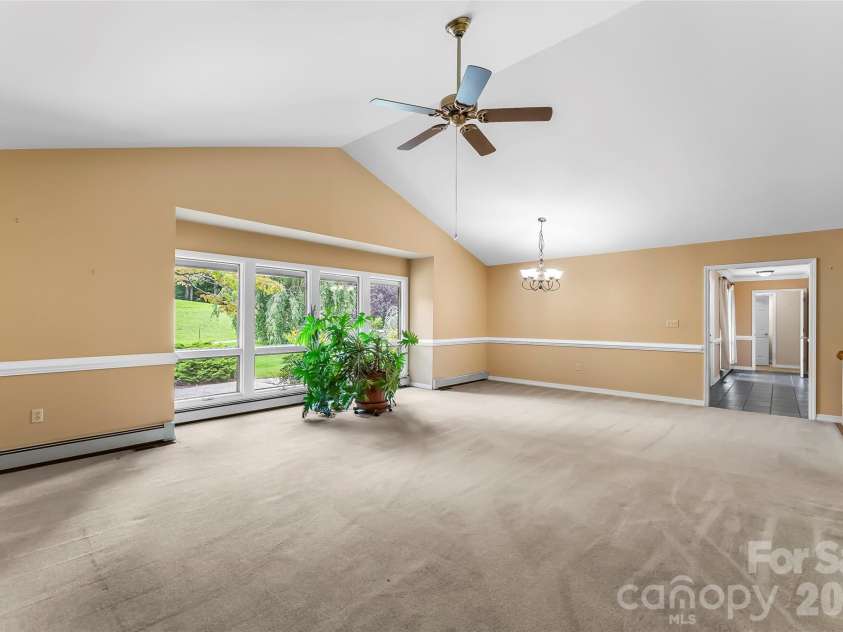 60 Monte Vista Drive, Waynesville, NC 28786.  MLS# CAR4411770, YatesRealty ID 42442. 