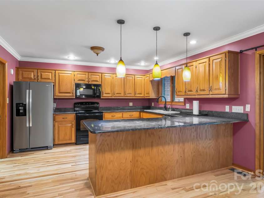 60 Monte Vista Drive, Waynesville, NC 28786.  MLS# CAR4411770, YatesRealty ID 42442. 