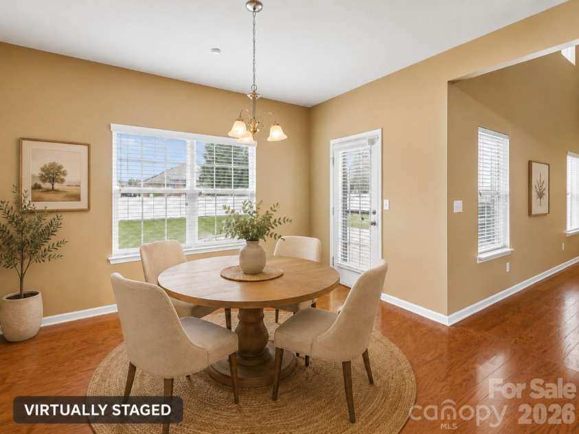 5307 Hackberry Lane, Concord, NC 28027.  MLS# CAR4409364, YatesRealty ID 42445. Breakfast Nook