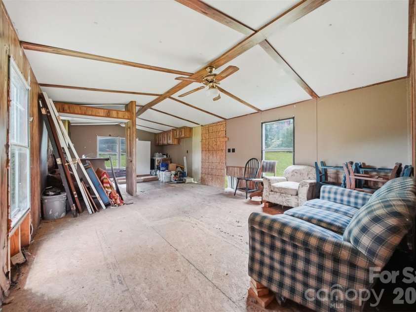 136 South Main Street, Granite Falls, NC 28630.  MLS# CAR4410400, YatesRealty ID 42446. 