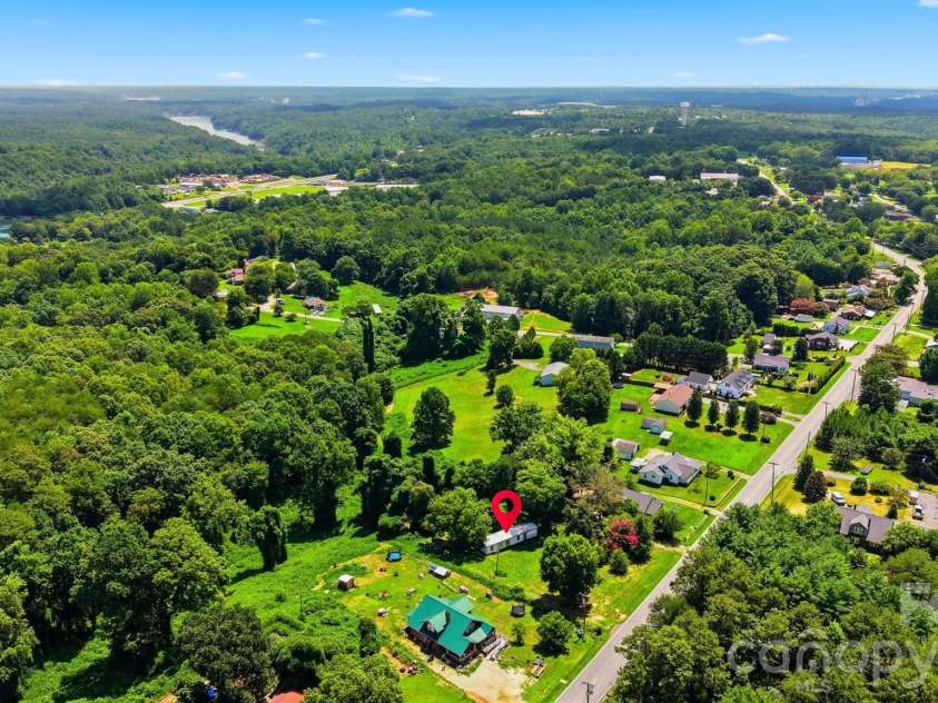 136 South Main Street, Granite Falls, NC 28630.  MLS# CAR4410400, YatesRealty ID 42446. 