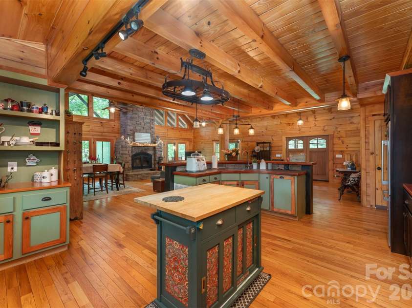 698 Heartwood Drive, Marion, NC 28752.  MLS# CAR4408423, YatesRealty ID 42447. 