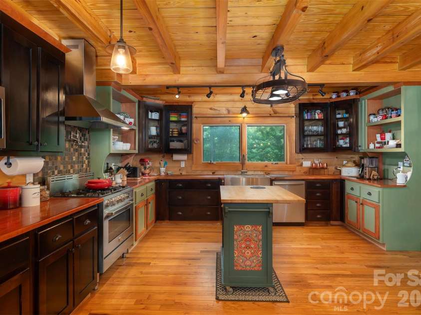698 Heartwood Drive, Marion, NC 28752.  MLS# CAR4408423, YatesRealty ID 42447. 
