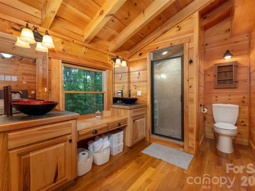 698 Heartwood Drive, Marion, NC 28752.  MLS# CAR4408423, YatesRealty ID 42447. 