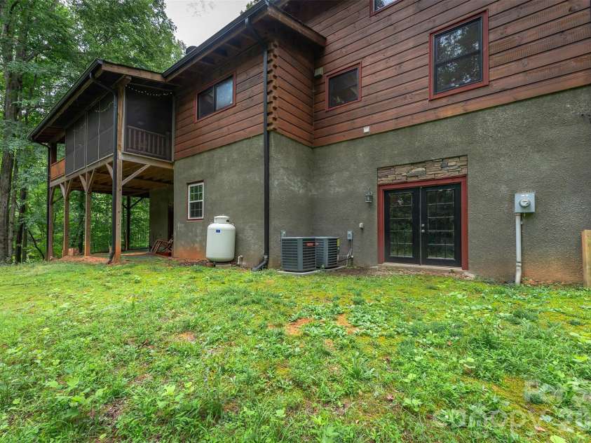 698 Heartwood Drive, Marion, NC 28752.  MLS# CAR4408423, YatesRealty ID 42447. 