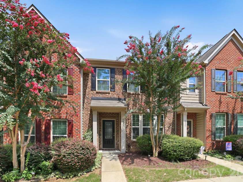 6027 Turkey Oak Lane, Fort Mill, SC 29707.  MLS# CAR4408131, YatesRealty ID 42448. 