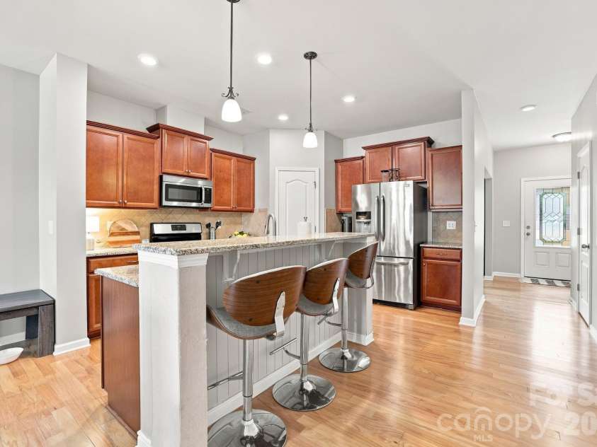 6027 Turkey Oak Lane, Fort Mill, SC 29707.  MLS# CAR4408131, YatesRealty ID 42448. 