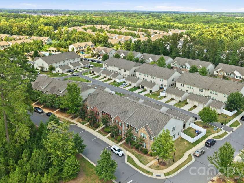 6027 Turkey Oak Lane, Fort Mill, SC 29707.  MLS# CAR4408131, YatesRealty ID 42448. 