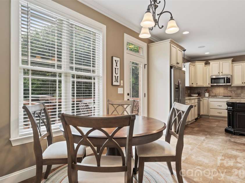 314 Stone Cliff Lane, Lake Wylie, SC 29710.  MLS# CAR4405243, YatesRealty ID 42449. 