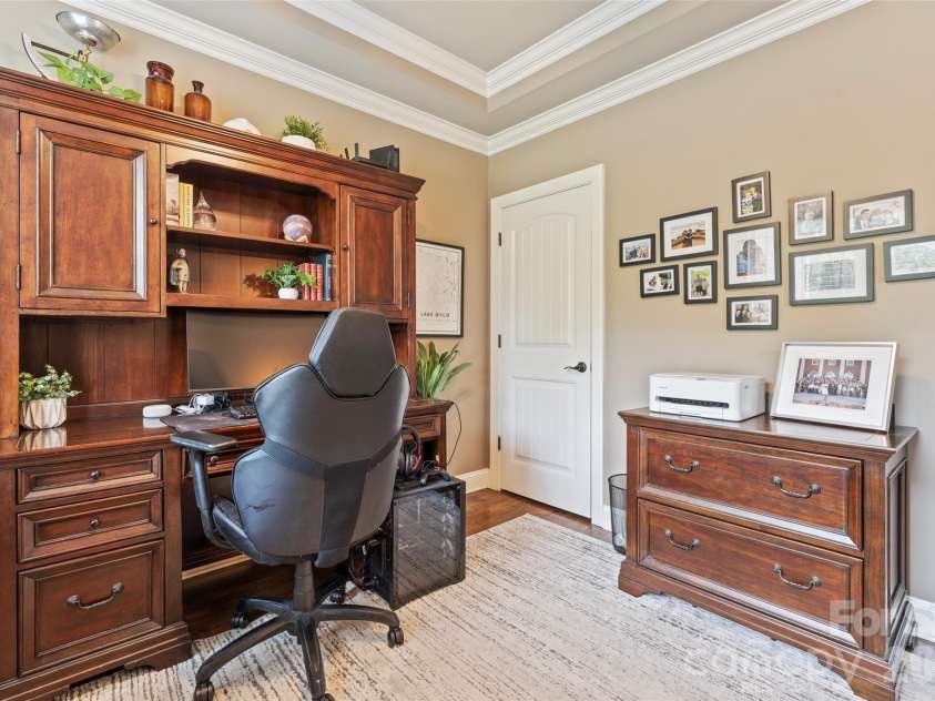314 Stone Cliff Lane, Lake Wylie, SC 29710.  MLS# CAR4405243, YatesRealty ID 42449. 