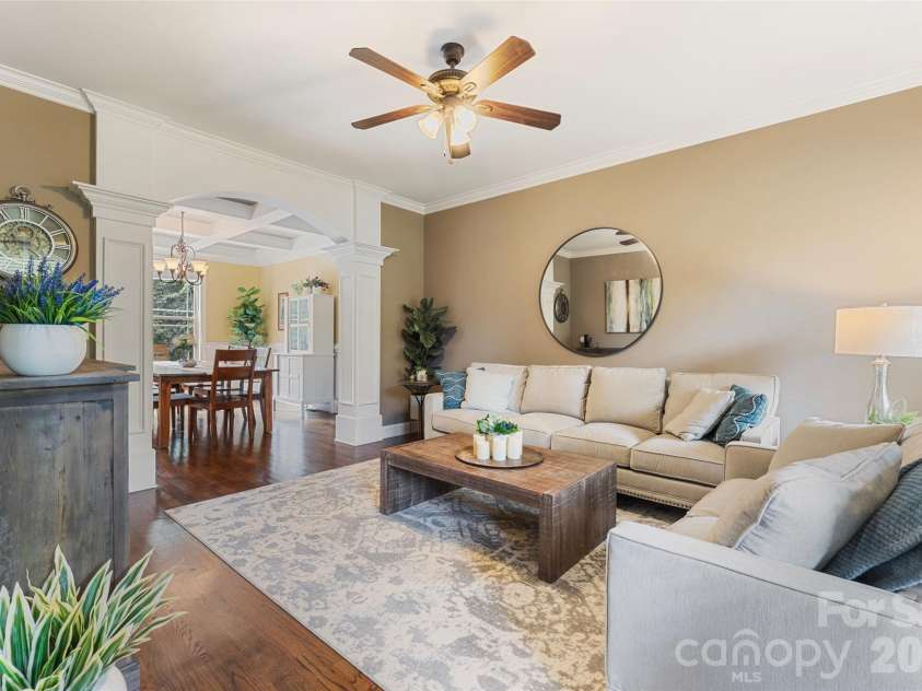 314 Stone Cliff Lane, Lake Wylie, SC 29710.  MLS# CAR4405243, YatesRealty ID 42449. 