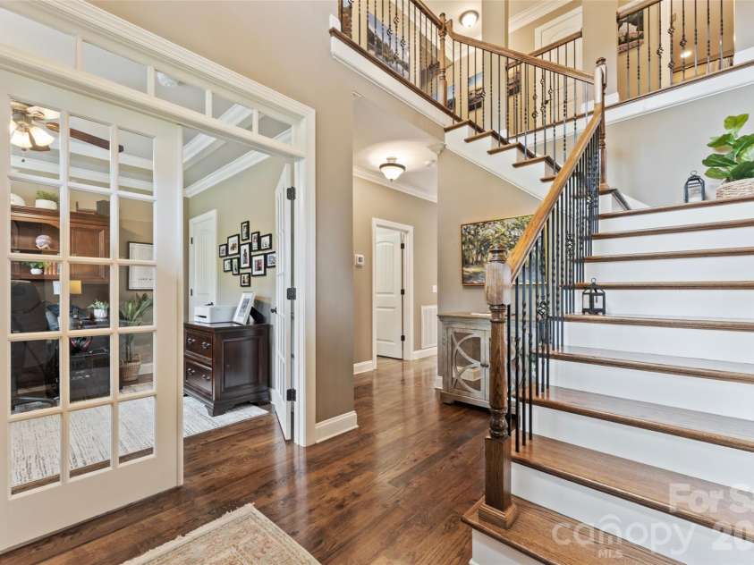 314 Stone Cliff Lane, Lake Wylie, SC 29710.  MLS# CAR4405243, YatesRealty ID 42449. 