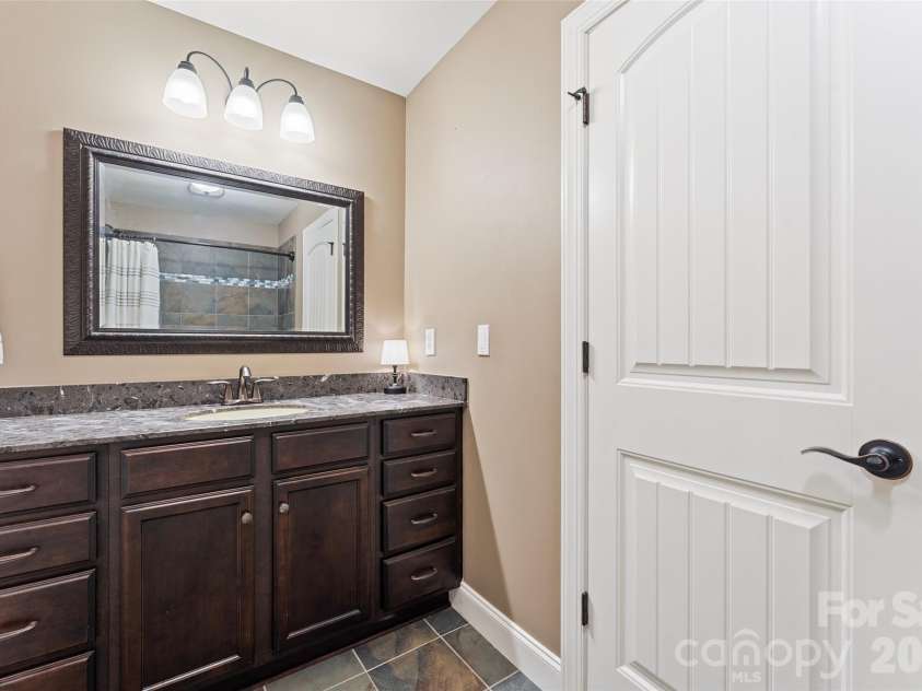 314 Stone Cliff Lane, Lake Wylie, SC 29710.  MLS# CAR4405243, YatesRealty ID 42449. 