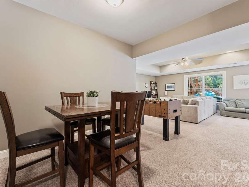 314 Stone Cliff Lane, Lake Wylie, SC 29710.  MLS# CAR4405243, YatesRealty ID 42449. 