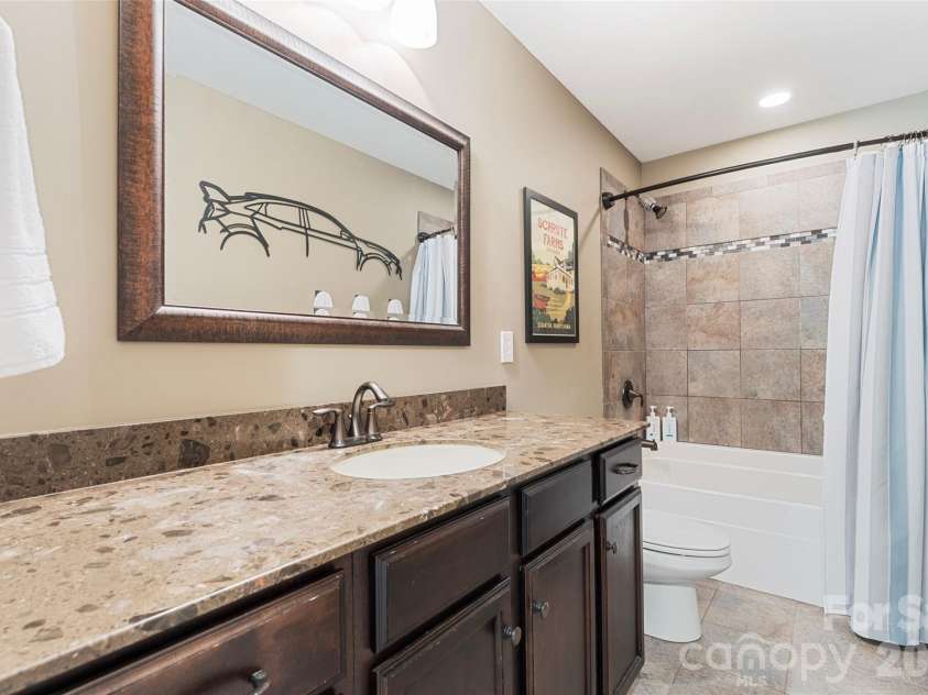 314 Stone Cliff Lane, Lake Wylie, SC 29710.  MLS# CAR4405243, YatesRealty ID 42449. 