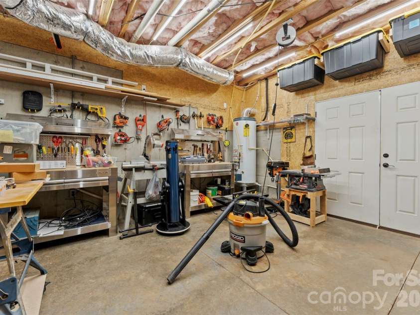 314 Stone Cliff Lane, Lake Wylie, SC 29710.  MLS# CAR4405243, YatesRealty ID 42449. 