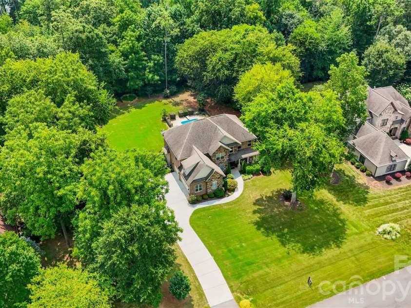 314 Stone Cliff Lane, Lake Wylie, SC 29710.  MLS# CAR4405243, YatesRealty ID 42449. 