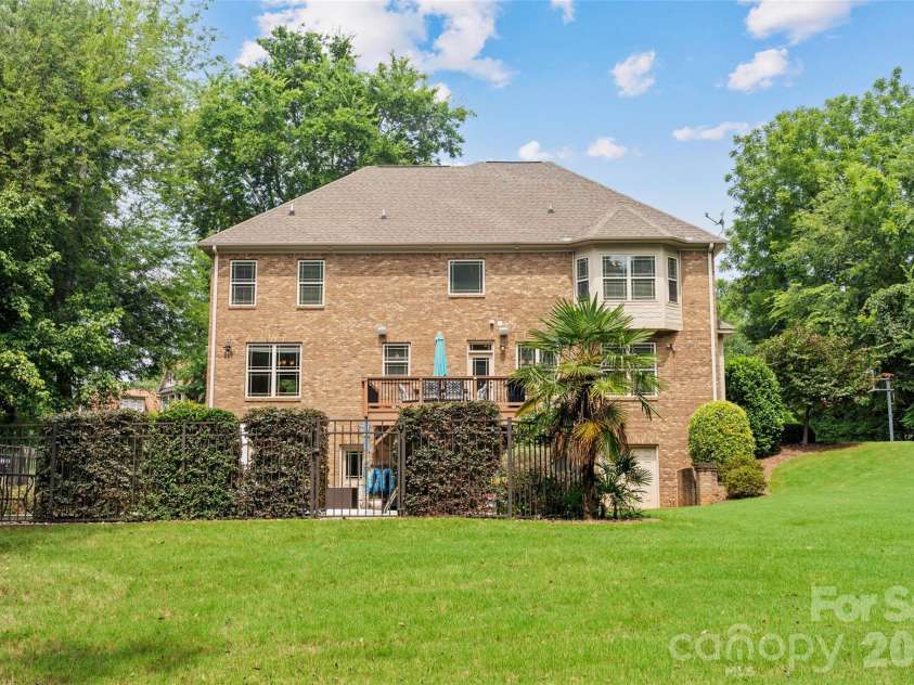 314 Stone Cliff Lane, Lake Wylie, SC 29710.  MLS# CAR4405243, YatesRealty ID 42449. 