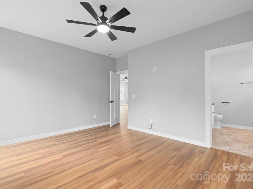 141 Peyton Elaine Road, Clyde, NC 28721.  MLS# CAR4241344, YatesRealty ID 4245. 