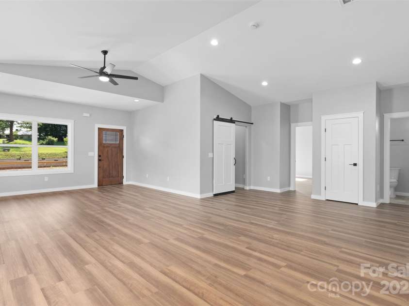 141 Peyton Elaine Road, Clyde, NC 28721.  MLS# CAR4241344, YatesRealty ID 4245. 