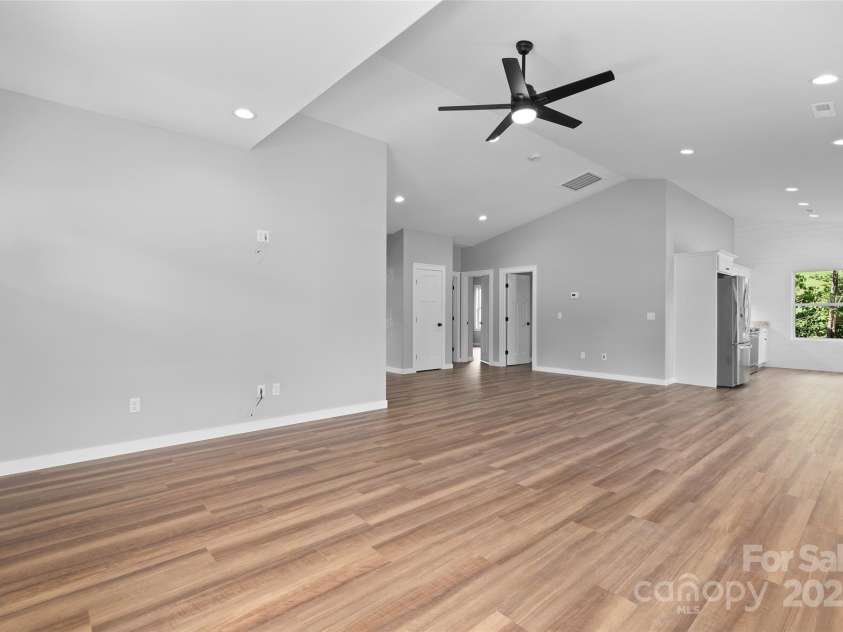 141 Peyton Elaine Road, Clyde, NC 28721.  MLS# CAR4241344, YatesRealty ID 4245. 