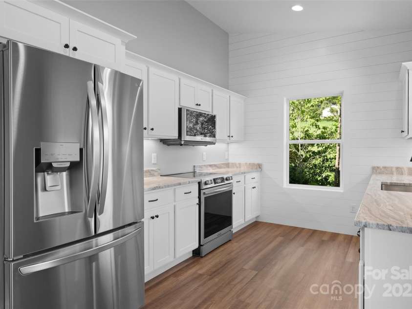 141 Peyton Elaine Road, Clyde, NC 28721.  MLS# CAR4241344, YatesRealty ID 4245. 