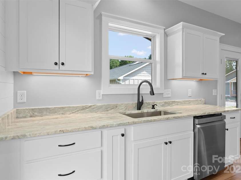 141 Peyton Elaine Road, Clyde, NC 28721.  MLS# CAR4241344, YatesRealty ID 4245. 