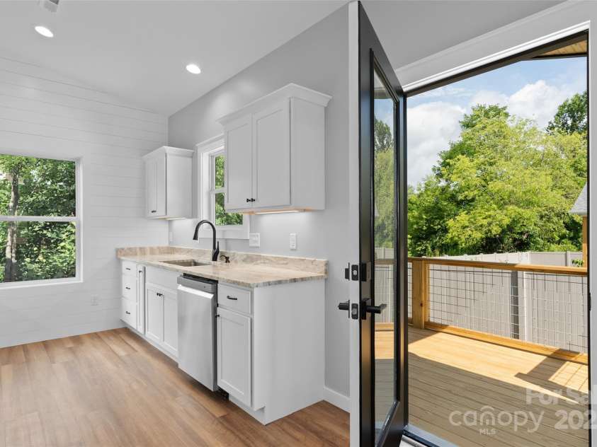 141 Peyton Elaine Road, Clyde, NC 28721.  MLS# CAR4241344, YatesRealty ID 4245. 