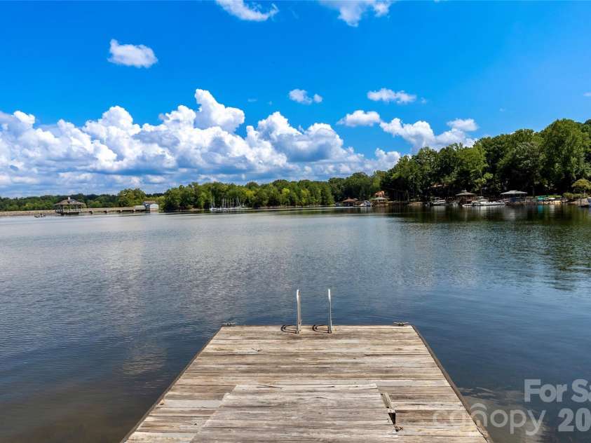 16231 Weatherly Way, Huntersville, NC 28078.  MLS# CAR4410519, YatesRealty ID 42450. 
