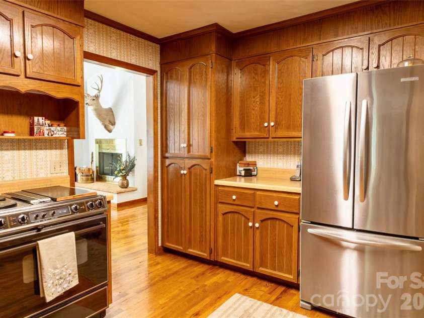 16231 Weatherly Way, Huntersville, NC 28078.  MLS# CAR4410519, YatesRealty ID 42450. 