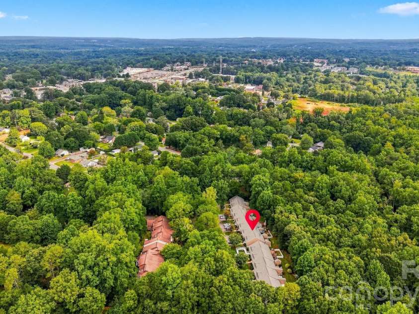 419 19th Avenue Court, Hickory, NC 28601.  MLS# CAR4410851, YatesRealty ID 42451. 