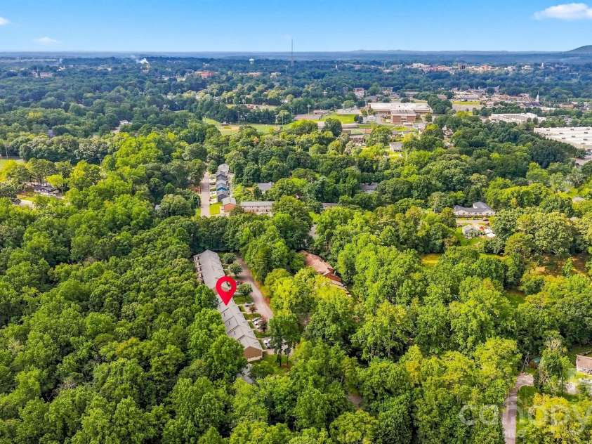 419 19th Avenue Court, Hickory, NC 28601.  MLS# CAR4410851, YatesRealty ID 42451. 