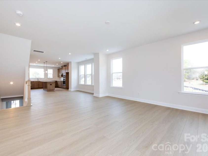 3013 Circles End, Charlotte, NC 28226.  MLS# CAR4396103, YatesRealty ID 42452. Light filled open concept second floor