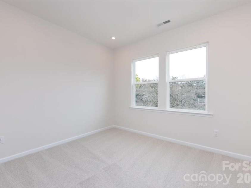 3013 Circles End, Charlotte, NC 28226.  MLS# CAR4396103, YatesRealty ID 42452. Secondary bedroom