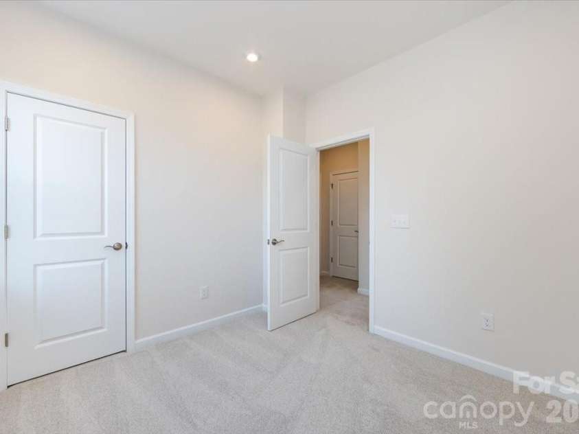 3013 Circles End, Charlotte, NC 28226.  MLS# CAR4396103, YatesRealty ID 42452. Third bedroom
