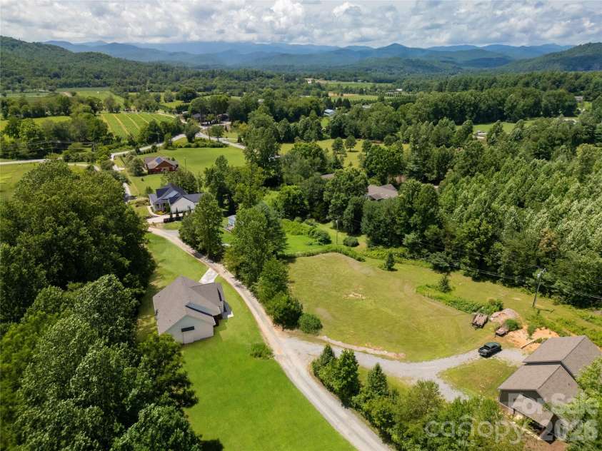146 Cliff Road, Penrose, NC 28766.  MLS# CAR4407814, YatesRealty ID 42455. 