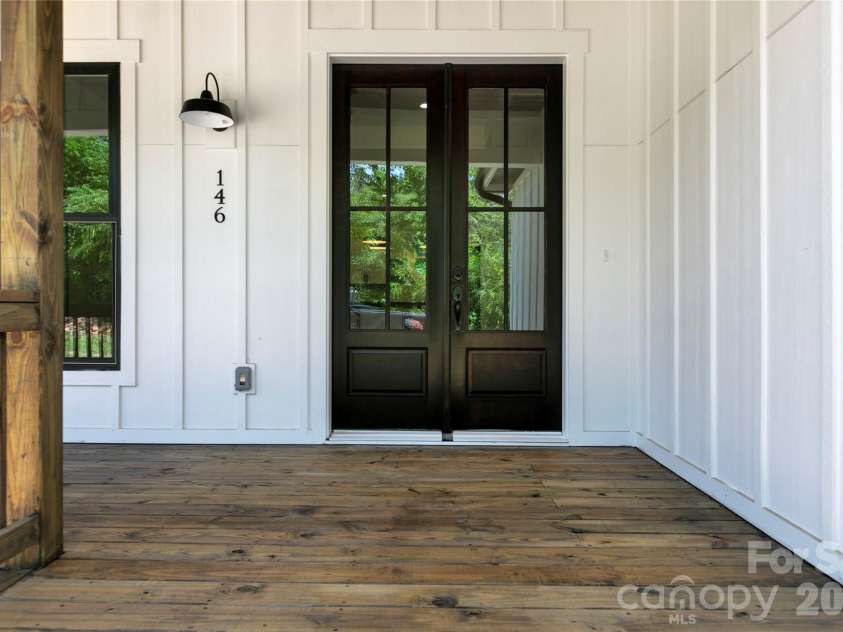 146 Cliff Road, Penrose, NC 28766.  MLS# CAR4407814, YatesRealty ID 42455. 