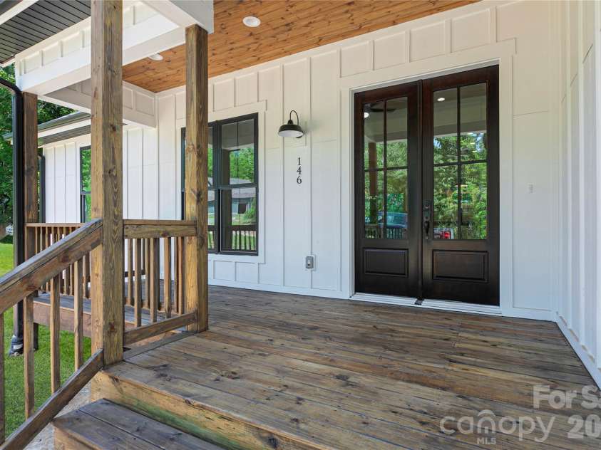 146 Cliff Road, Penrose, NC 28766.  MLS# CAR4407814, YatesRealty ID 42455. 