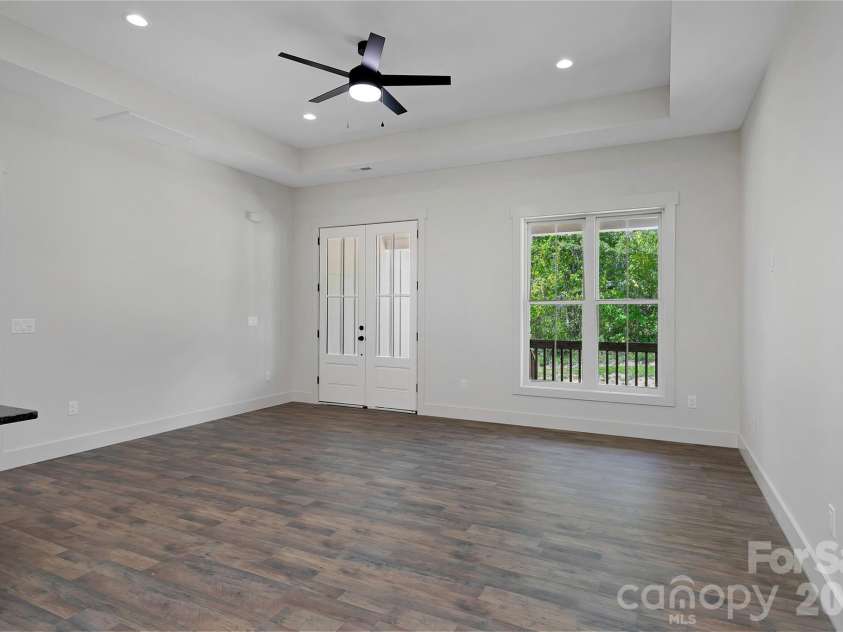 146 Cliff Road, Penrose, NC 28766.  MLS# CAR4407814, YatesRealty ID 42455. 