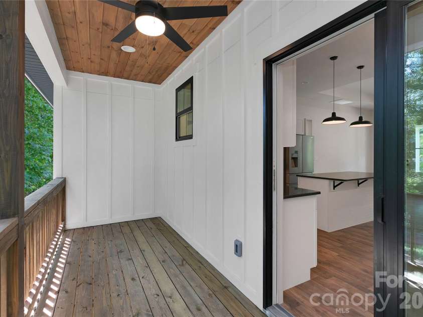 146 Cliff Road, Penrose, NC 28766.  MLS# CAR4407814, YatesRealty ID 42455. 