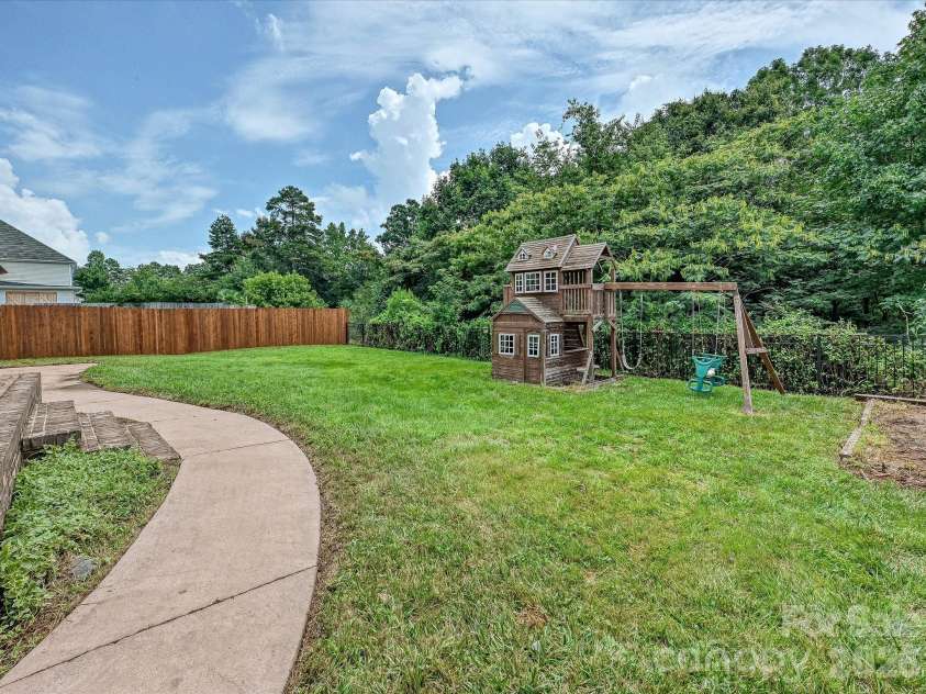 7648 Natalie Commons Drive, Denver, NC 28037.  MLS# CAR4410464, YatesRealty ID 42456. 