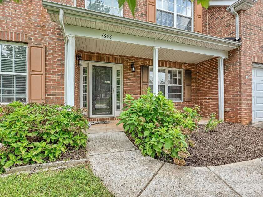 7648 Natalie Commons Drive, Denver, NC 28037.  MLS# CAR4410464, YatesRealty ID 42456. 7648 Natalie Commons Drive