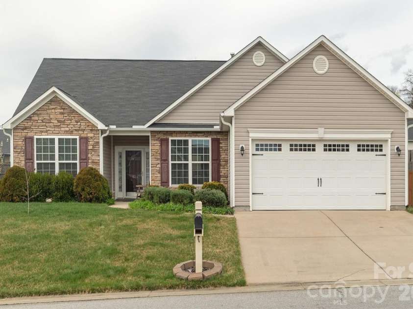 83 Swift Creek Road, Fletcher, NC 28732.  MLS# CAR4357918, YatesRealty ID 4246. 
