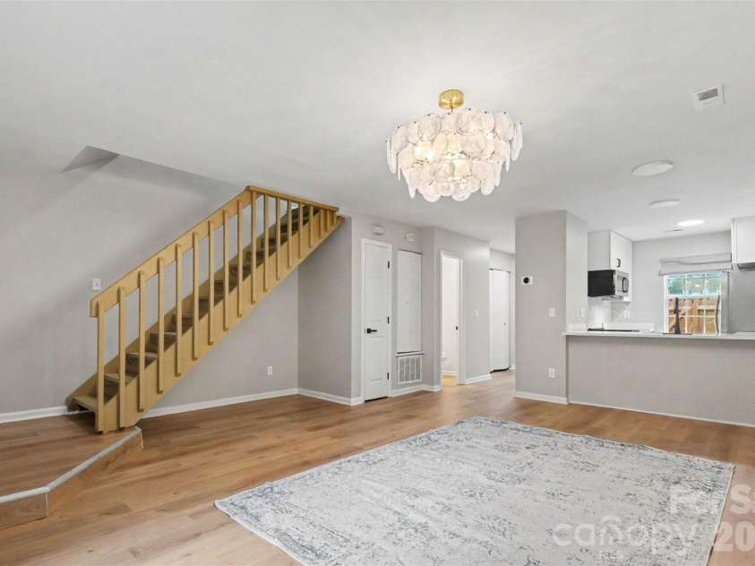 3959 Briarhill Drive, Charlotte, NC 28215.  MLS# CAR4408109, YatesRealty ID 42460. 