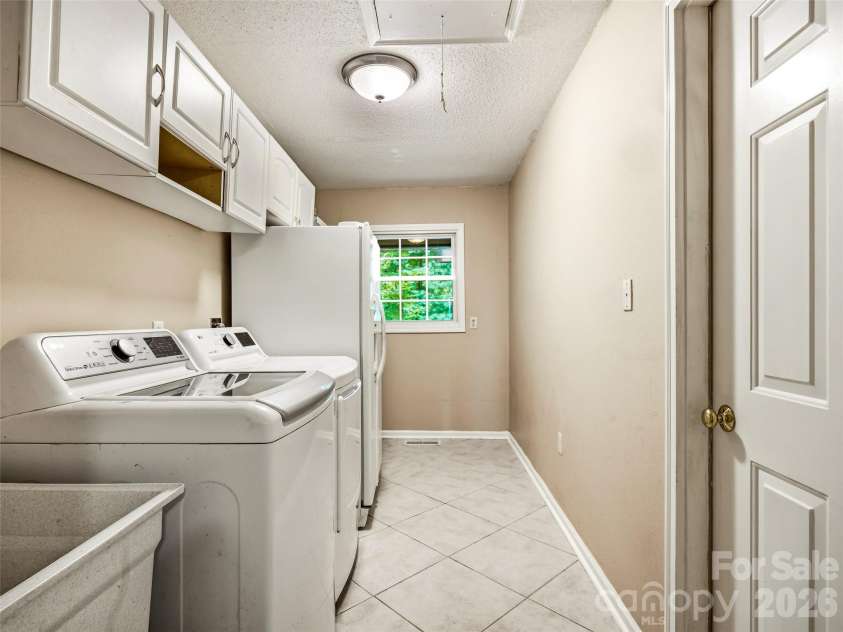 20 Adohi Court, Brevard, NC 28712.  MLS# CAR4407871, YatesRealty ID 42461. 